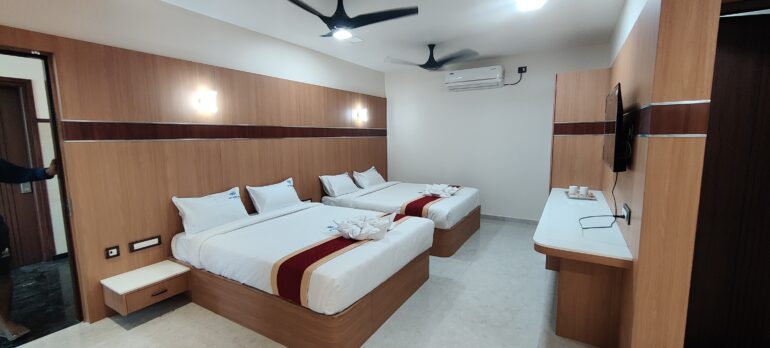 Sri Sola Raja Residency is Musiri - Suite Room